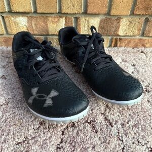 NWT!-Under Armour}-Size: Men’s 10/Womens 11.5-UA U Kick Sprint 4 Shoes